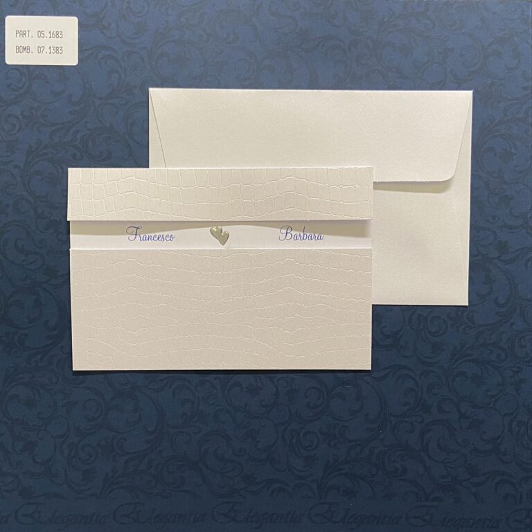 partecipazione con carta effetto trama matelassé: chiusa