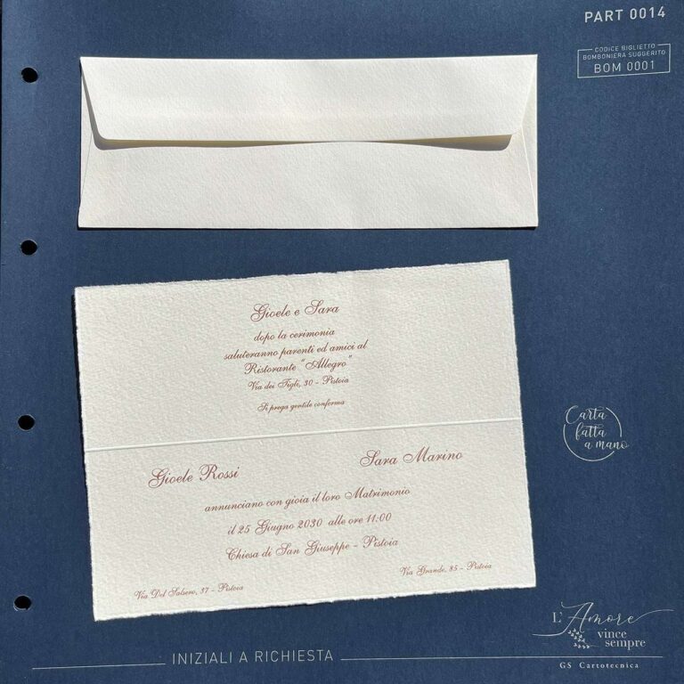 Partecipazione di nozze realizzata su carta fatta a mano
